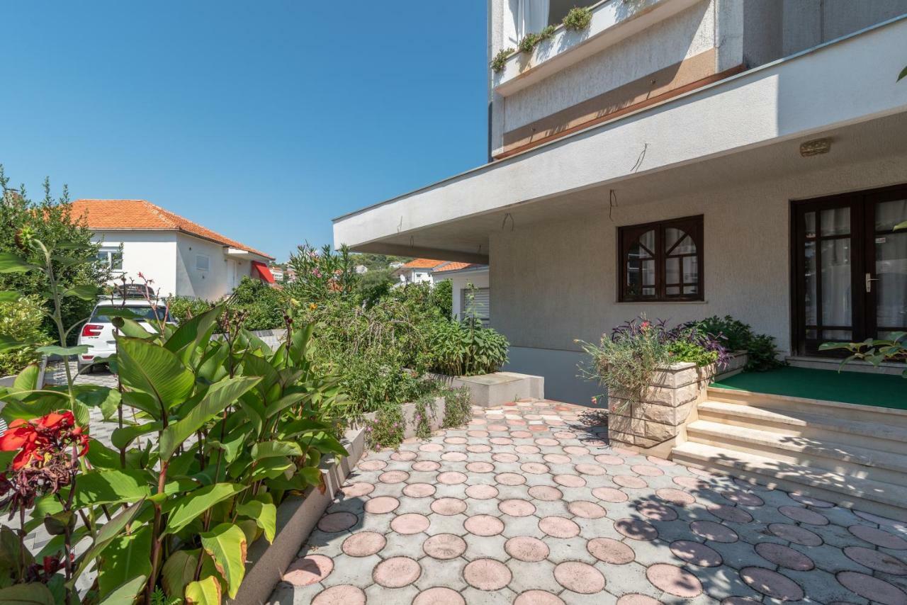 Vojin Apartma *